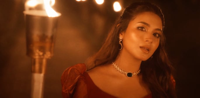 Tasnia Farin Releases 'Mon Golbe Na' with Imran Mahmudul f