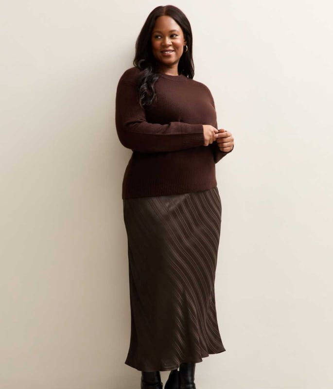 7 Workwear Staples Every Curvy Woman Needs in Her Wardrobe 