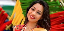 Moutushi Biswas Returns to Acting with 'Muktir Opare' Moutushi Biswas Returns to Acting with 'Muktir Opare' f