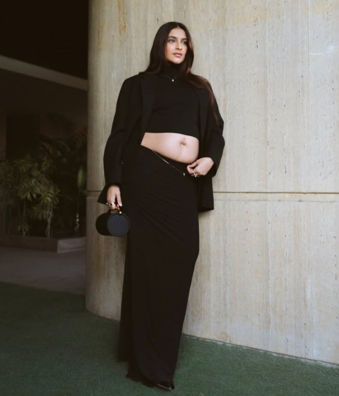 Sonam Kapoor flaunts Baby Bump in Chic All-Black Maternity Look 