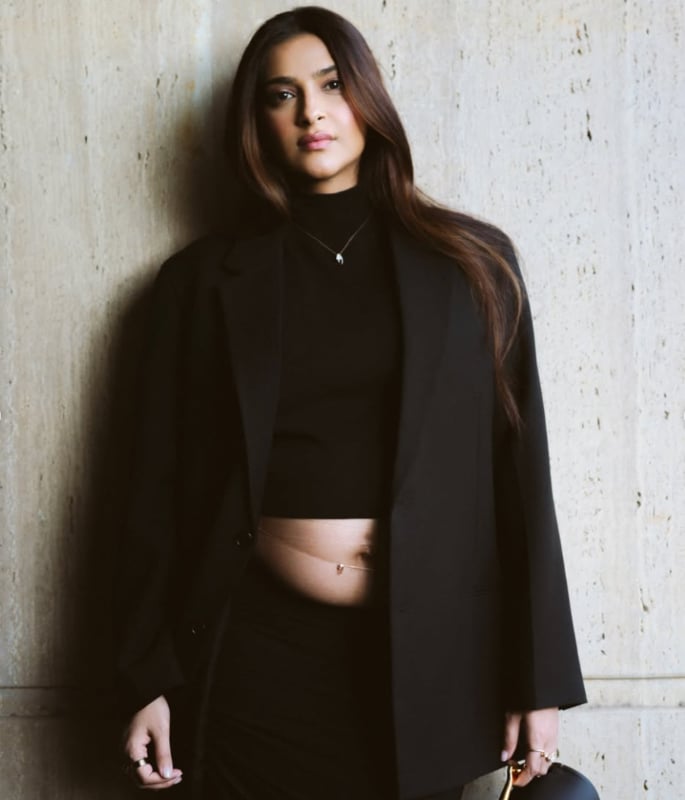 Sonam Kapoor flaunts Baby Bump in Chic All-Black Maternity Look 