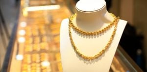 Gold Boom Leaves UK South Asian Jewellers Busier Than Ever