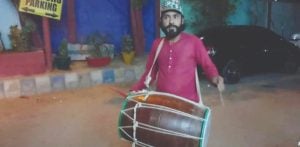 Karachi Drummer Keeps Sahoor Tradition Alive in Ramadan f