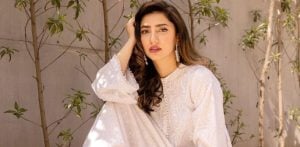 Mahira Khan Announces Temporary Break from Films f