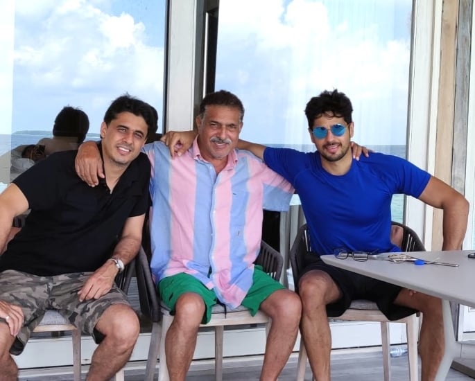 Sidharth Malhotra's Father passes away - 1