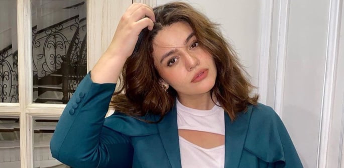 Zara Noor Abbas Addresses 'Rift' with Sajal Aly f