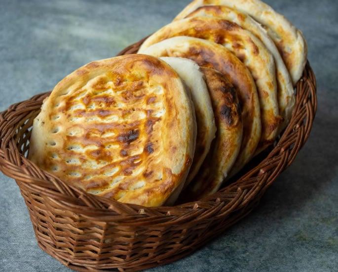 10 Must-Try Indian Breads Beyond Naan & Roti - girda