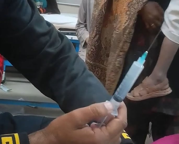 Pakistan's Children Contracting HIV in Hospitals