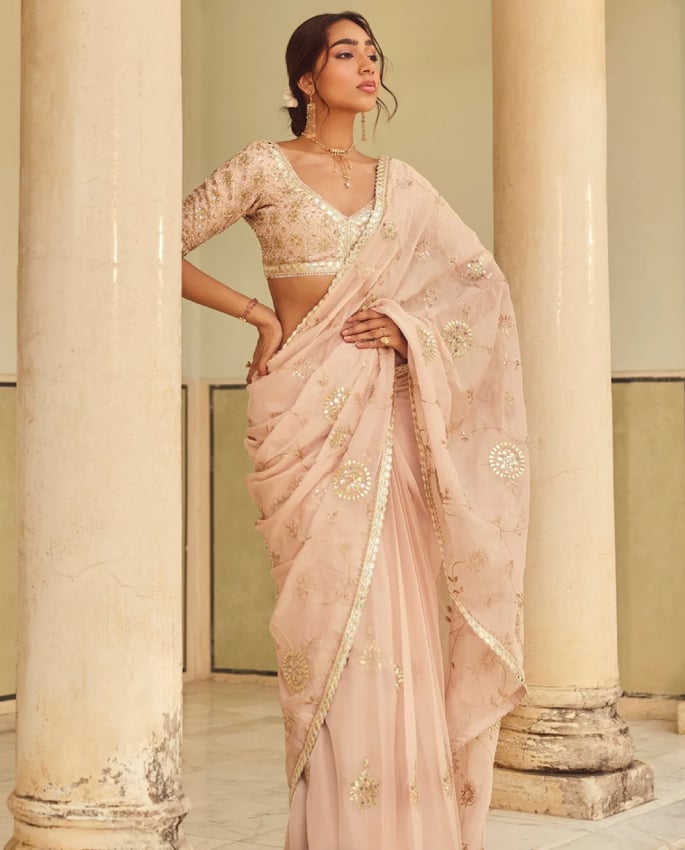 What should an Indian Bride wear to a Roka Ceremony 1