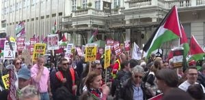 43 Arrested after £4.5m Police Operation kept Rival Protests Apart f
