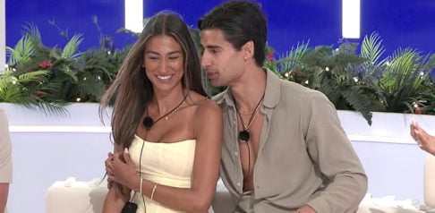 Love Island Fans 'not buying' Priya & Samraj's Romance f