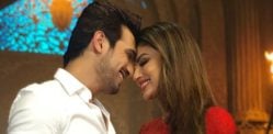 Are Arjun Bijlani And Mouni Roy Dating? f