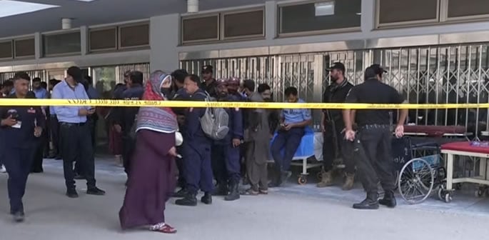 14 Newborn Babies Killed in Pakistan Hospital Fire f