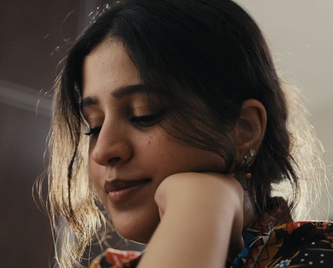 Misbah blends Urdu Pop with Love and Anxiety in 'Pyaari'