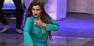 Pakistani Stage Actresses Face Crackdown Over 'Obscene' Acts f
