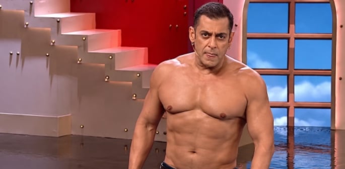 Salman Khan Goes Shirtless on Bigg Boss 20 To Challenge Trolls f