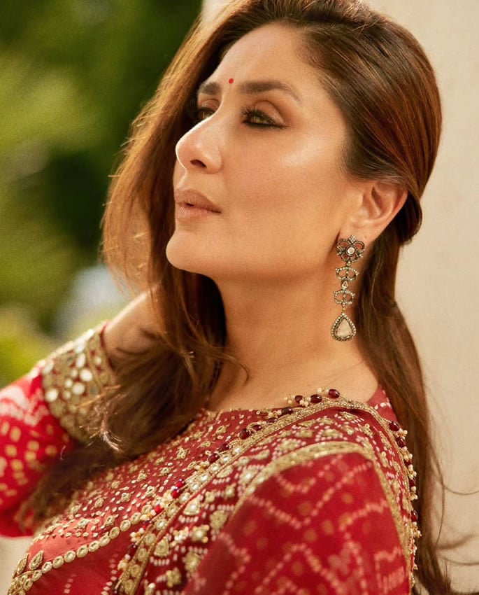 Kareena Kapoor Khan Stuns in Red Arpita Mehta Kurta Set 3