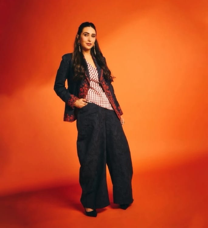 Karisma Kapoor Gives Indo-Western Dressing A Makeover (1)